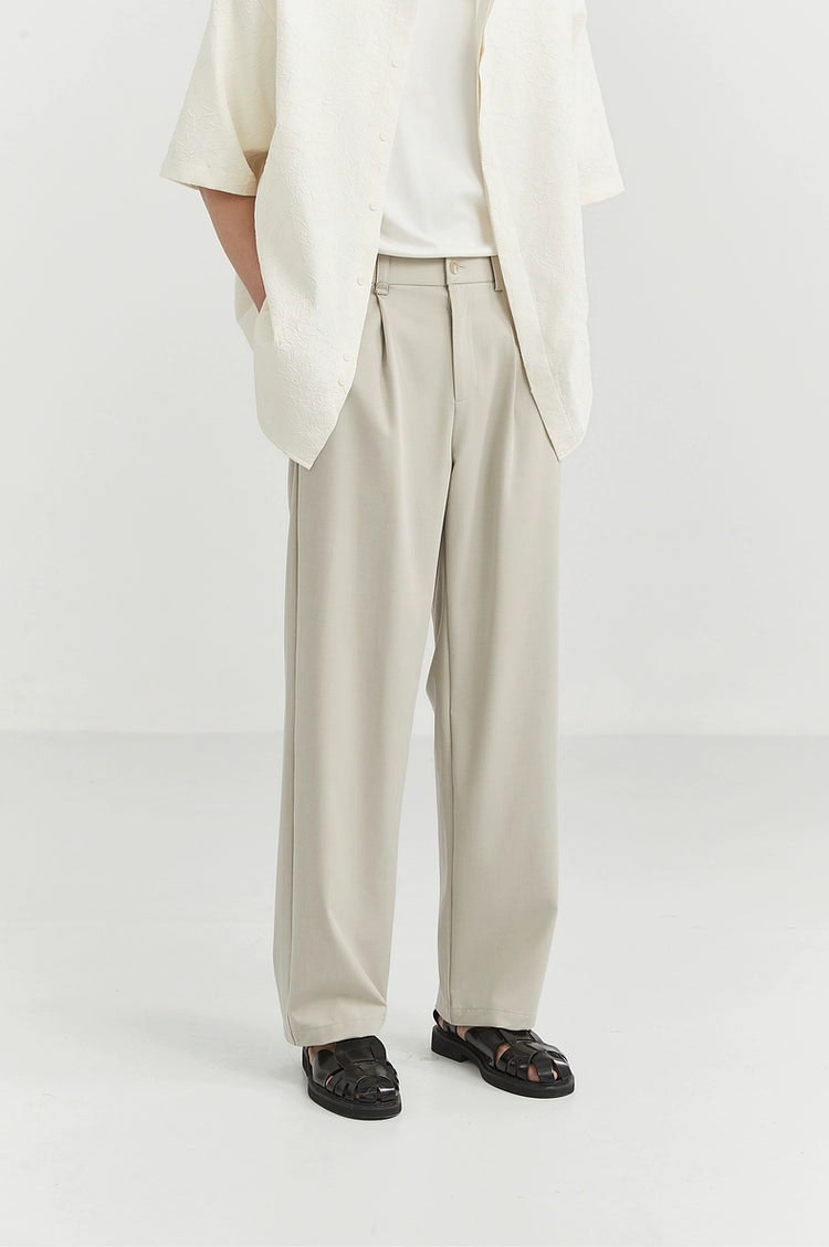 Classic Pleated Trousers with Wide-Leg Cut