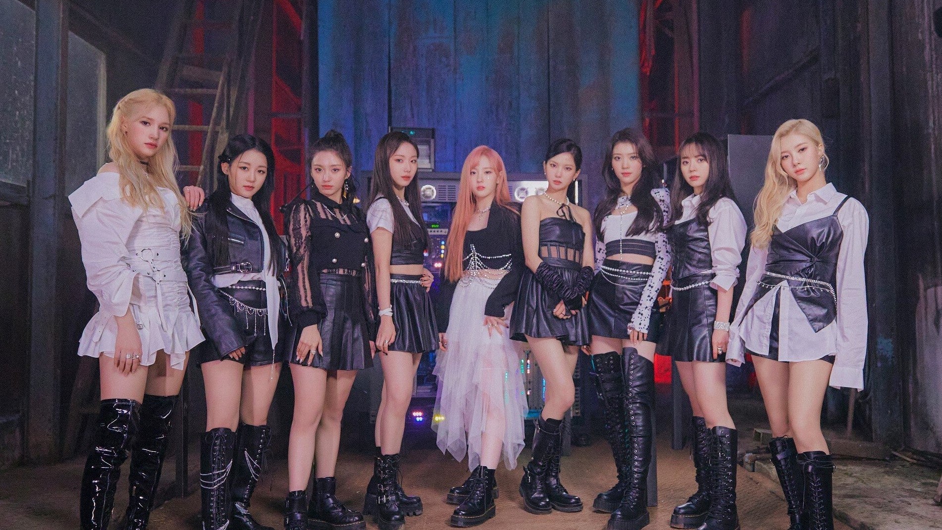 Supersonic Style in Kep1er's “WA DA DA” – nightcity clothing