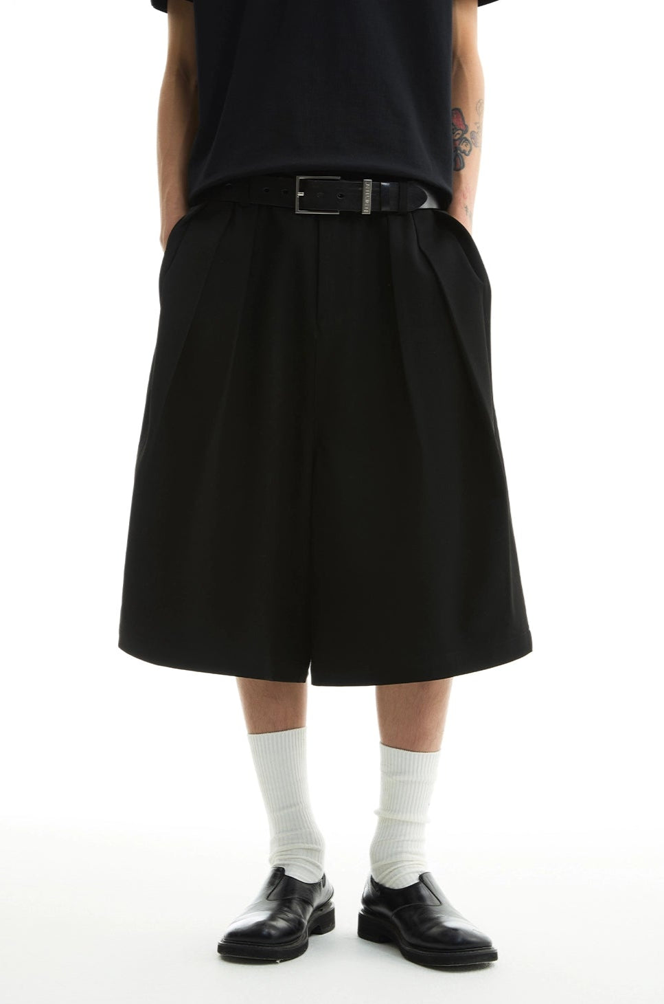Wide Leg Pleated Bermuda Shorts with Belt Loops