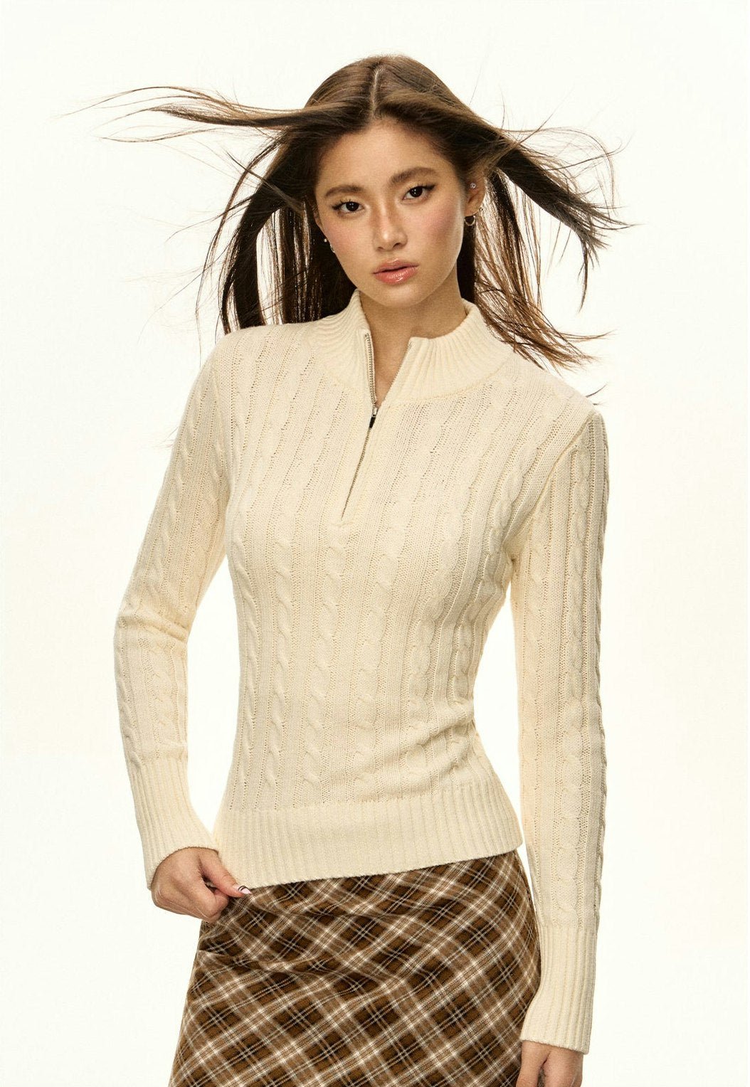 Cable Knit Half Zip Lightweight Mock-Neck Sweater