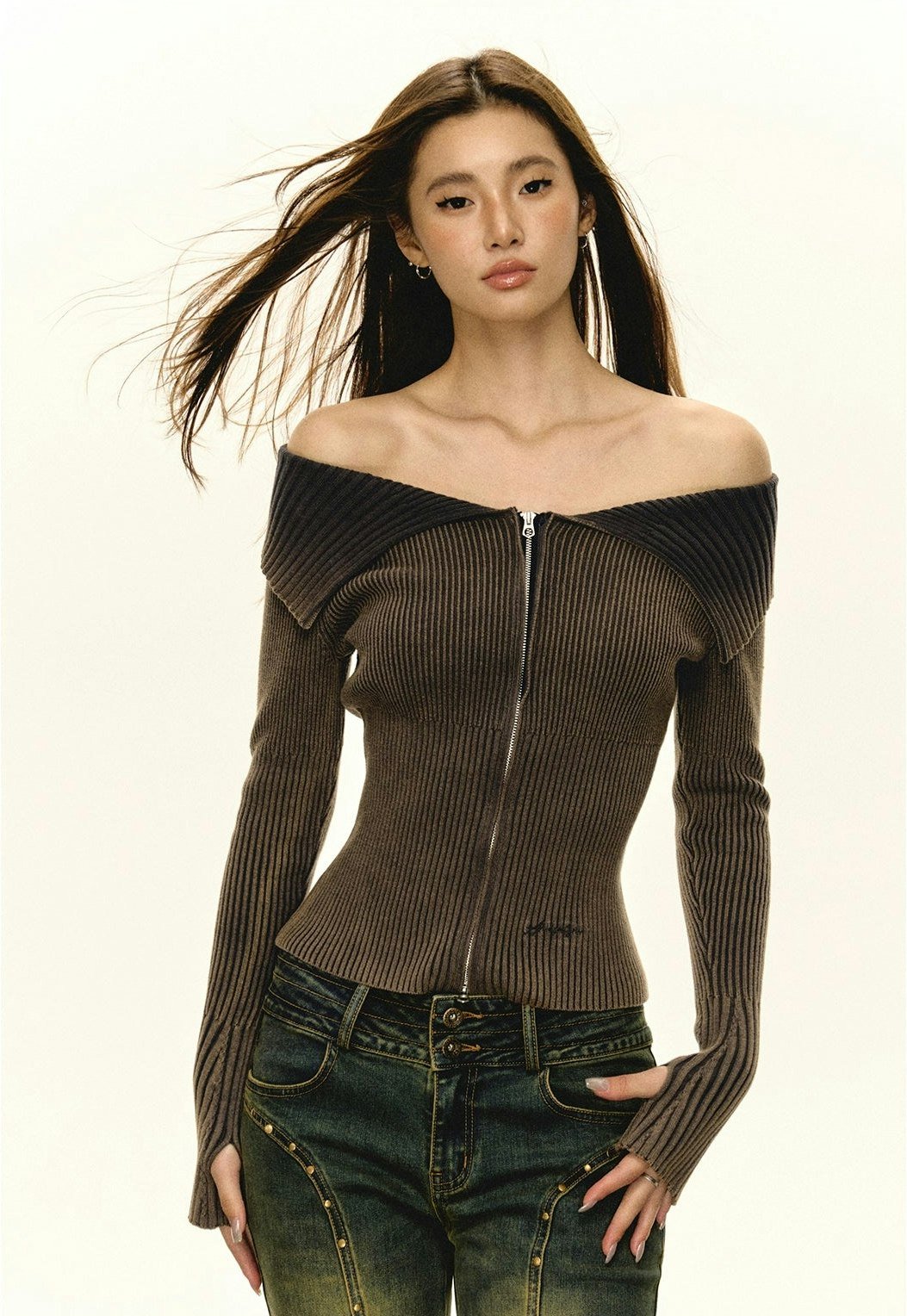 Off-Shoulder Ribbed Gradient Knit Zip-up Sweater