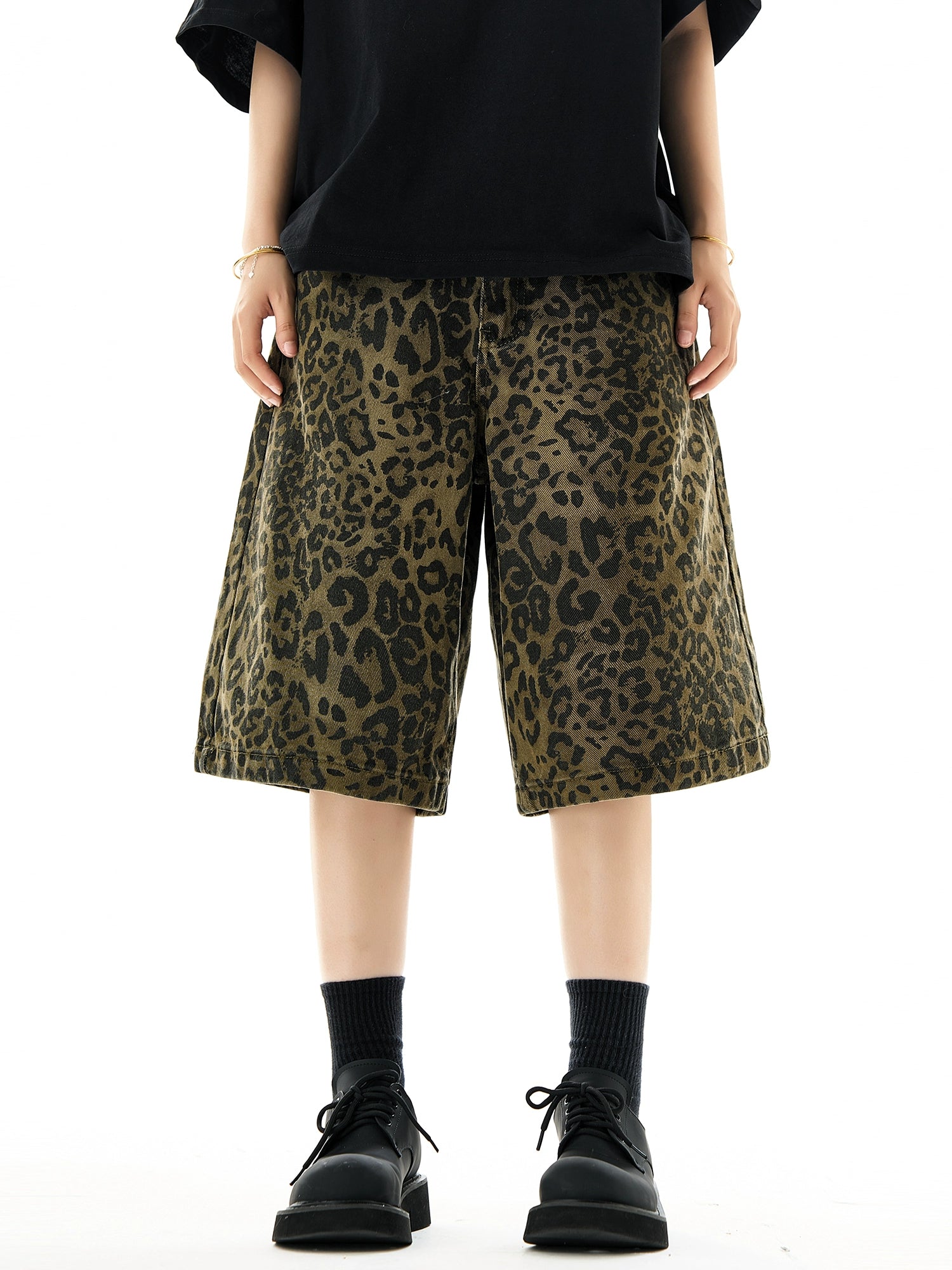 Leopard Print Wide-Leg Bermuda Shorts