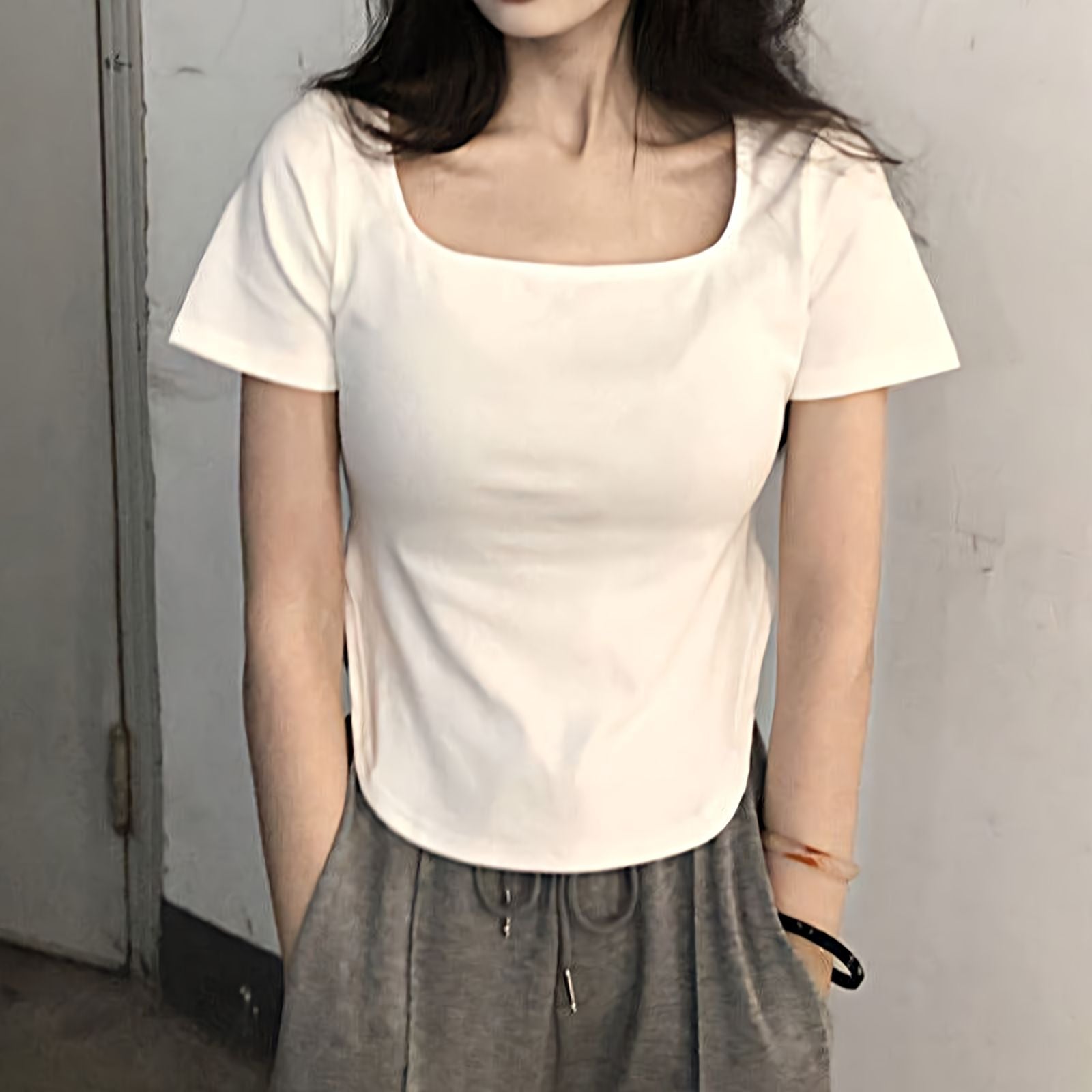 U Shaped Hem Short Sleeve Top