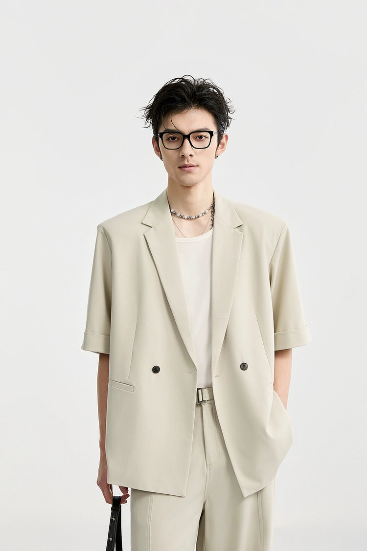 Single Breasted Short Sleeve Blazer with Chain Brooch Detail