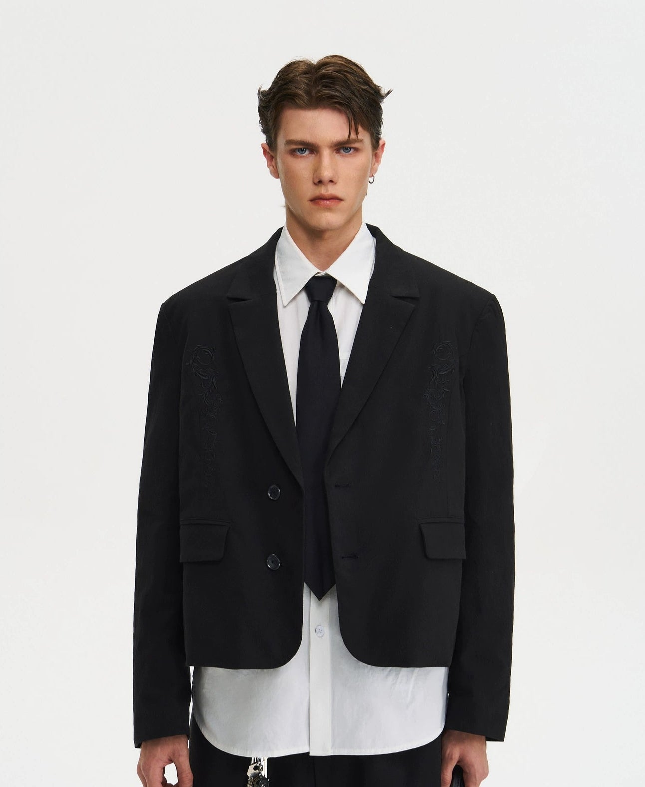 Notched Lapel Mid Crop Blazer with Embroidery Detail