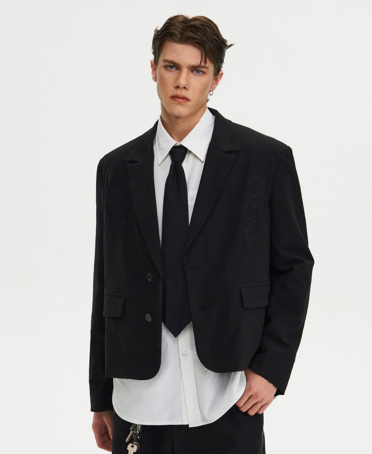 Notched Lapel Mid Crop Blazer with Embroidery Detail