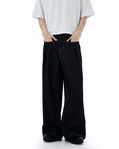 Pleated Split-Seam Pleated Denim Jeans