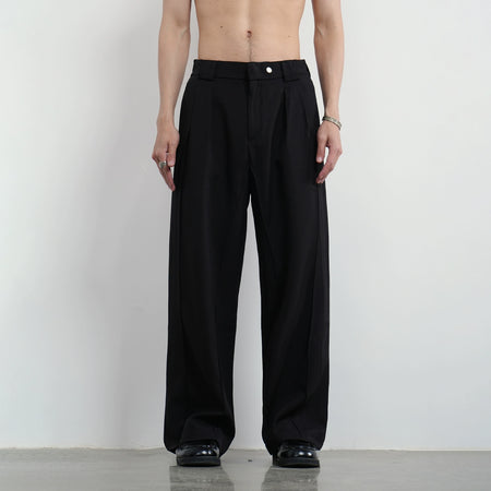 Straight Leg Inner-Pleated Trousers