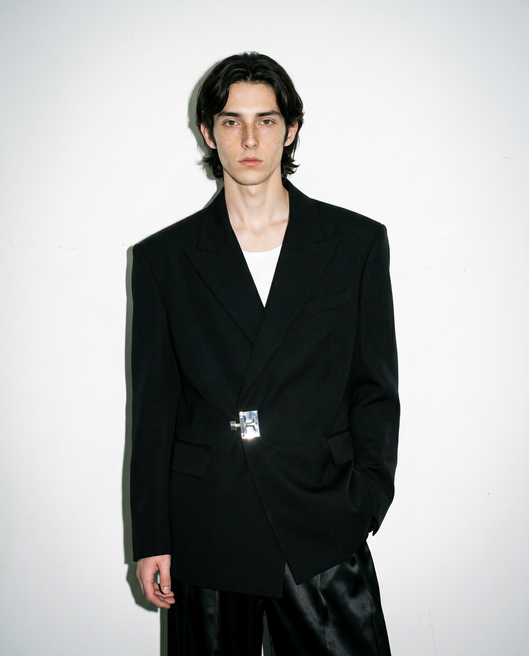 Asymmetric Structured Blazer with Lock Clasp Detail-8