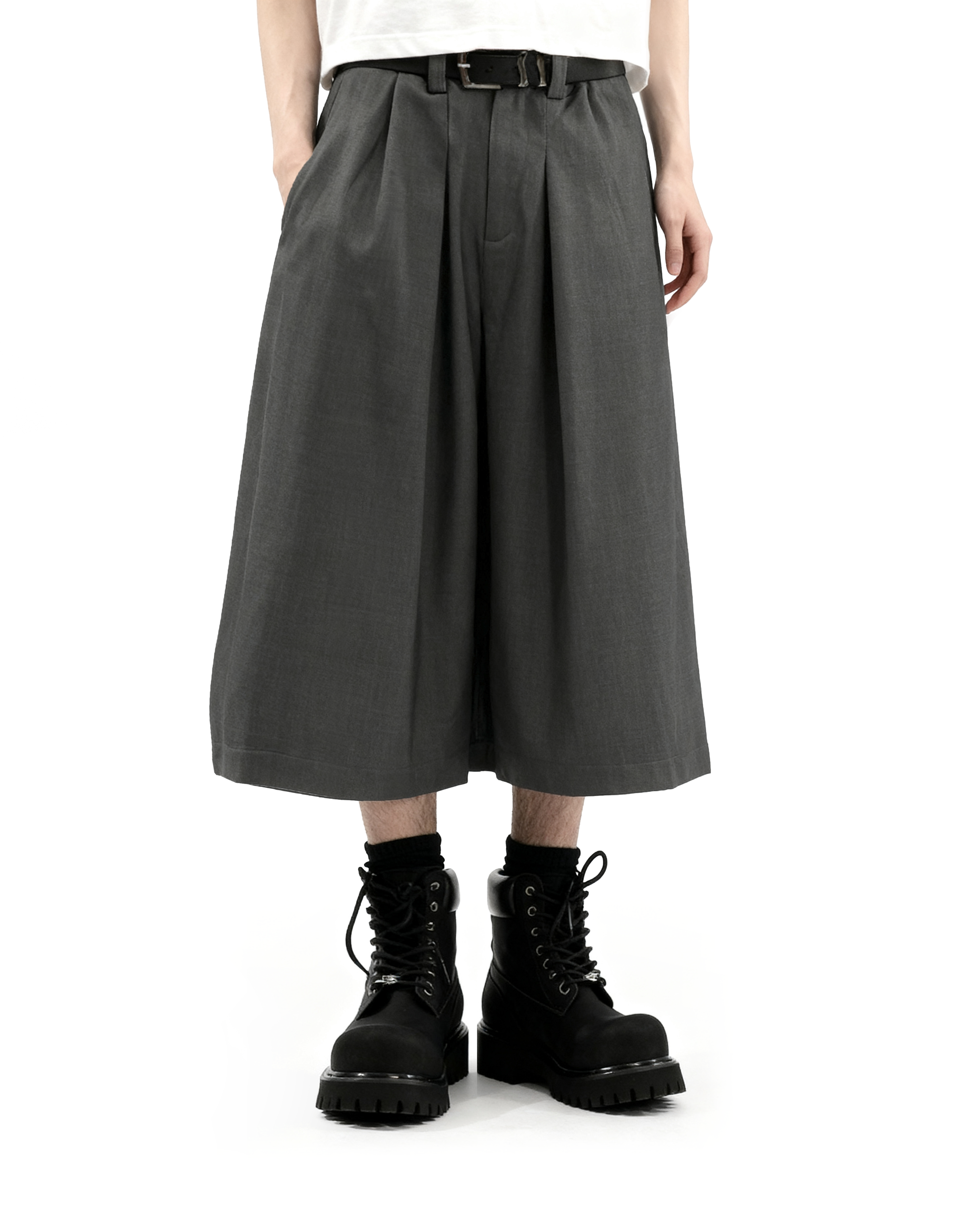 Wide Leg Pleated Bermuda Shorts with Belt Loops - nightcity clothing