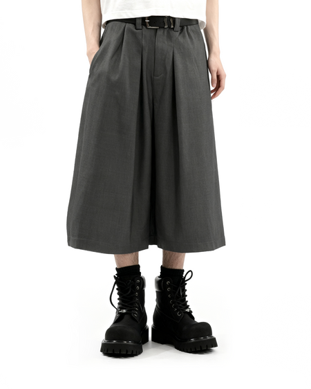 Wide Leg Pleated Bermuda Shorts with Belt Loops - nightcity clothing