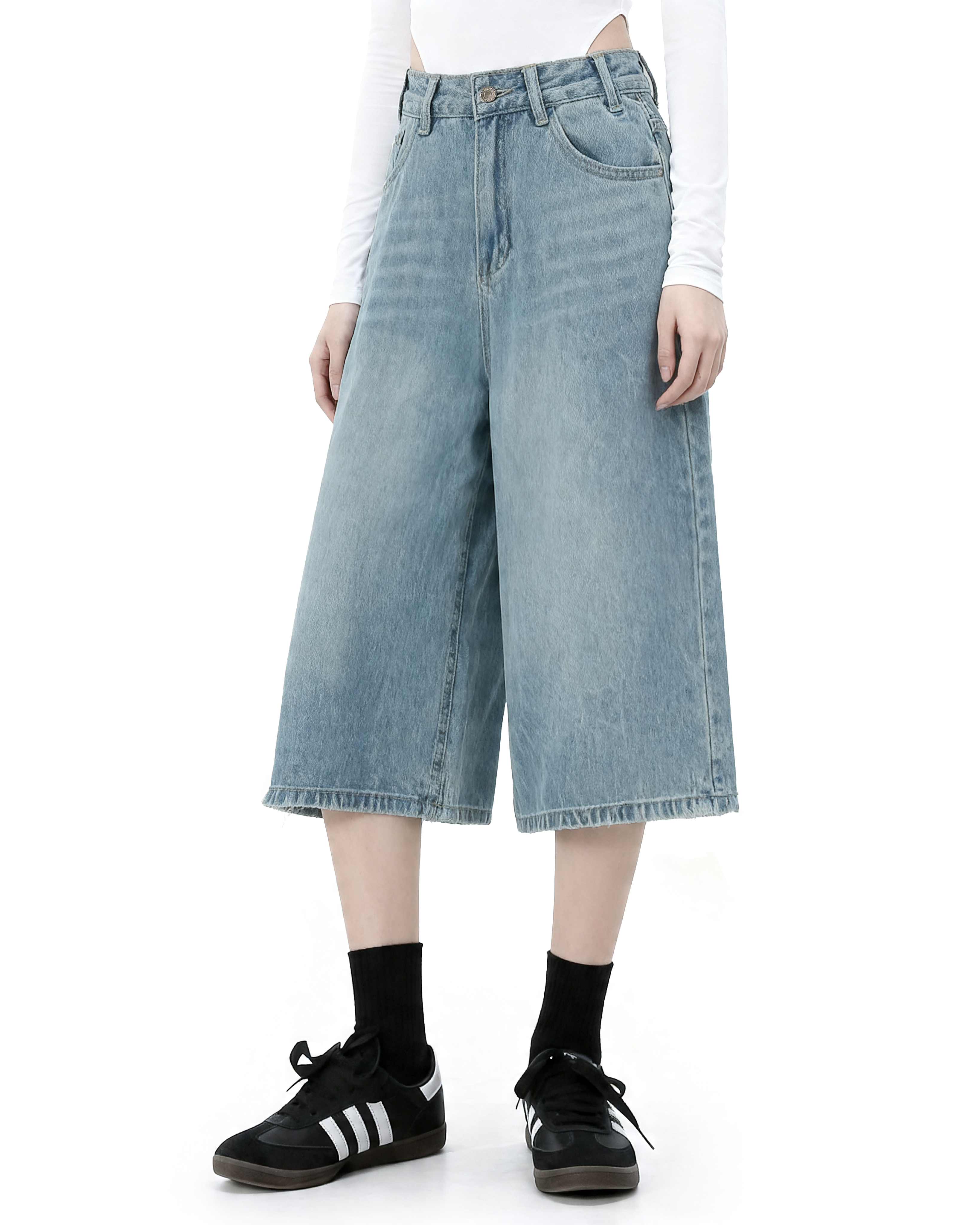 Denim Culotte Capri Shorts with Back Pocket Detail-7