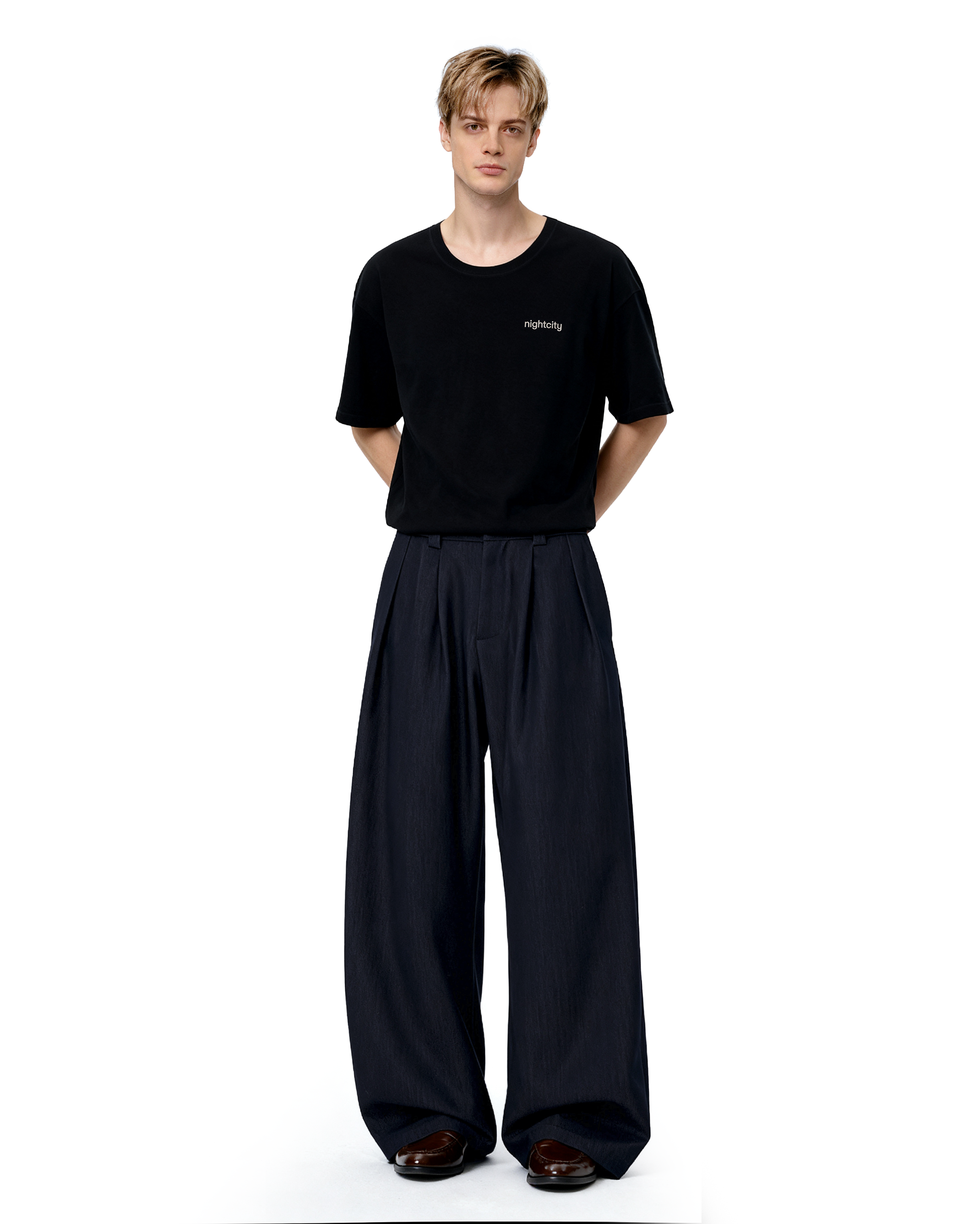 Pleated Wide Leg Semi-Barrel Trousers-11