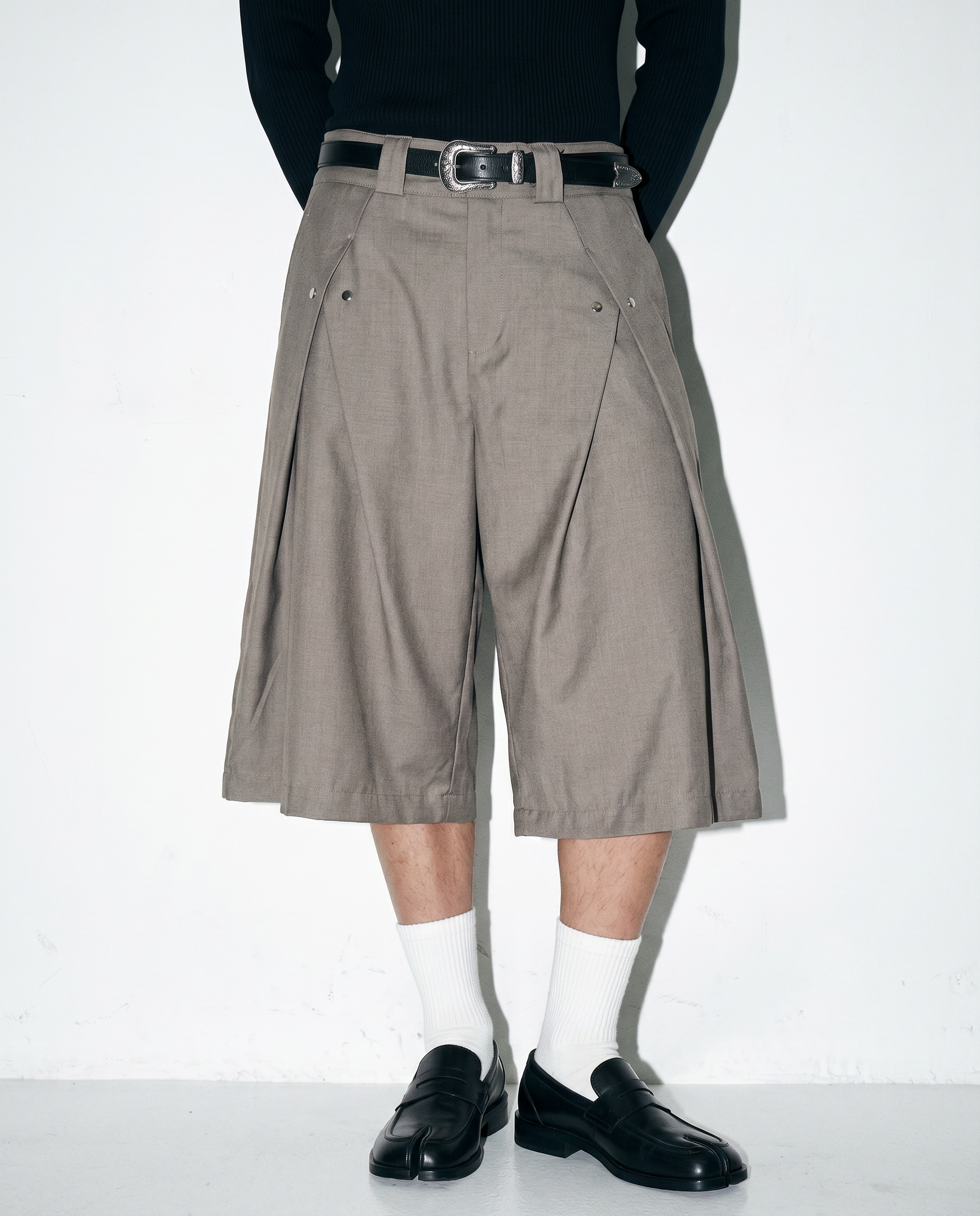 Pleated Rivetted Bermuda Shorts-3