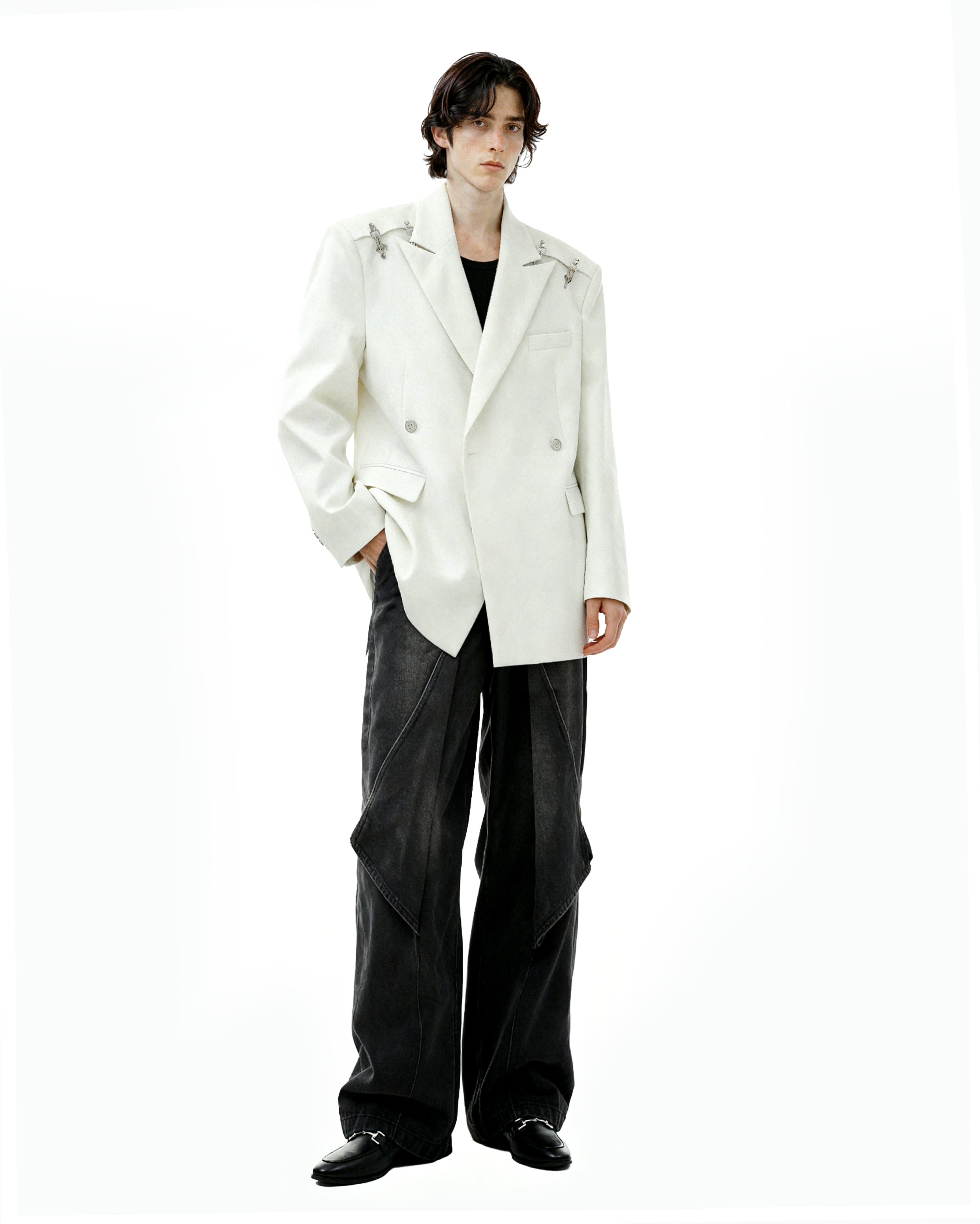 Oversized Double-Breasted Blazer with Peak Lapels and Silver Accents-12