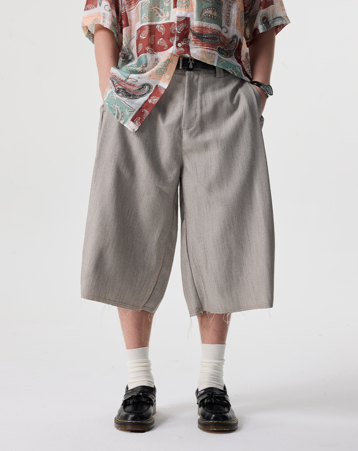 Distressed Hem Suit Long Bermuda Shorts with Pockets
