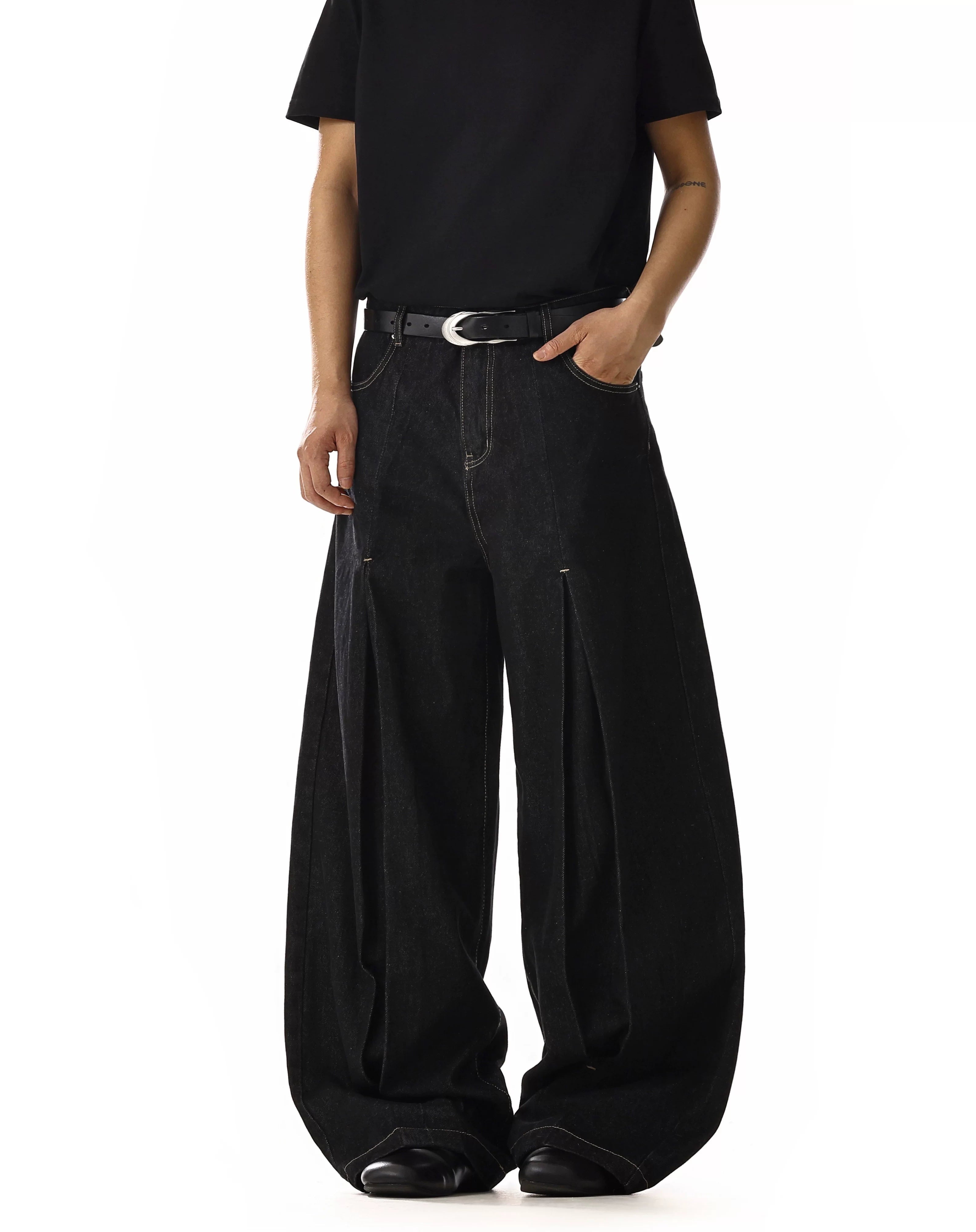 Half-Pleated Dark Wash Contrast Stitch Wide Jeans