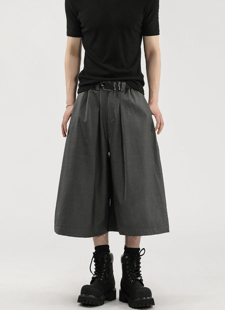 Wide Leg Pleated Bermuda Shorts with Belt Loops - nightcity clothing