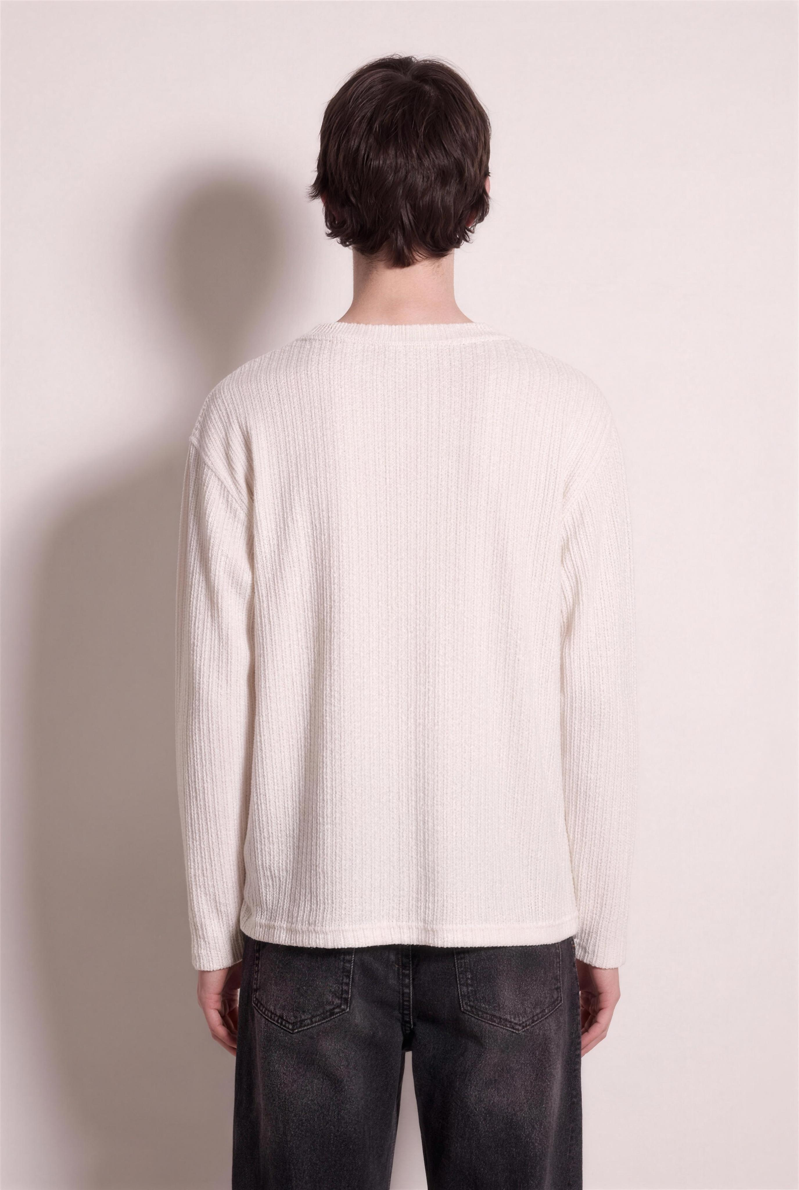 Long Sleeve Textured Henley Shirt in White – back view