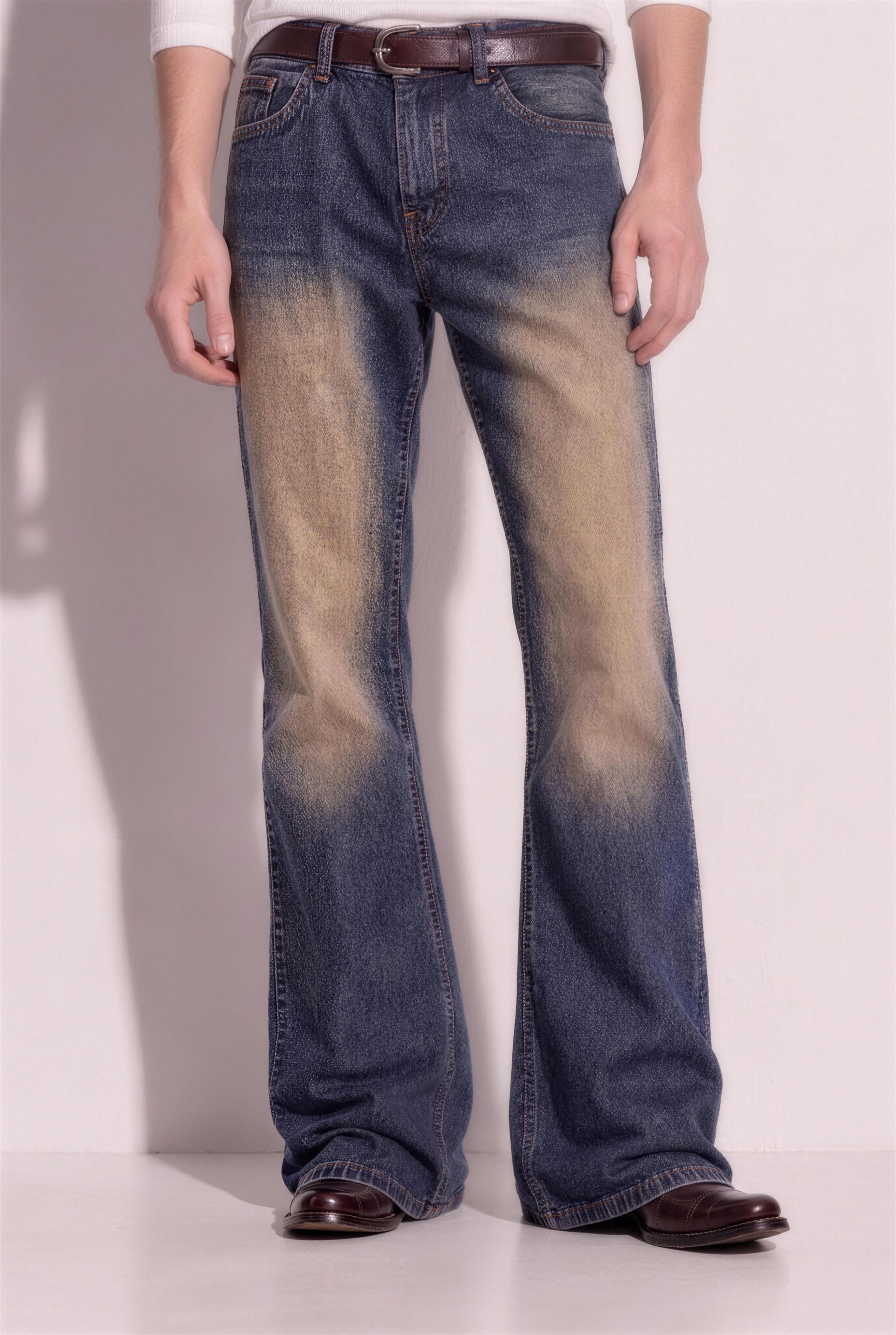 Western Vintage Wash Bootcut Denim Jeans in Rusty Iron – wash and flare detail