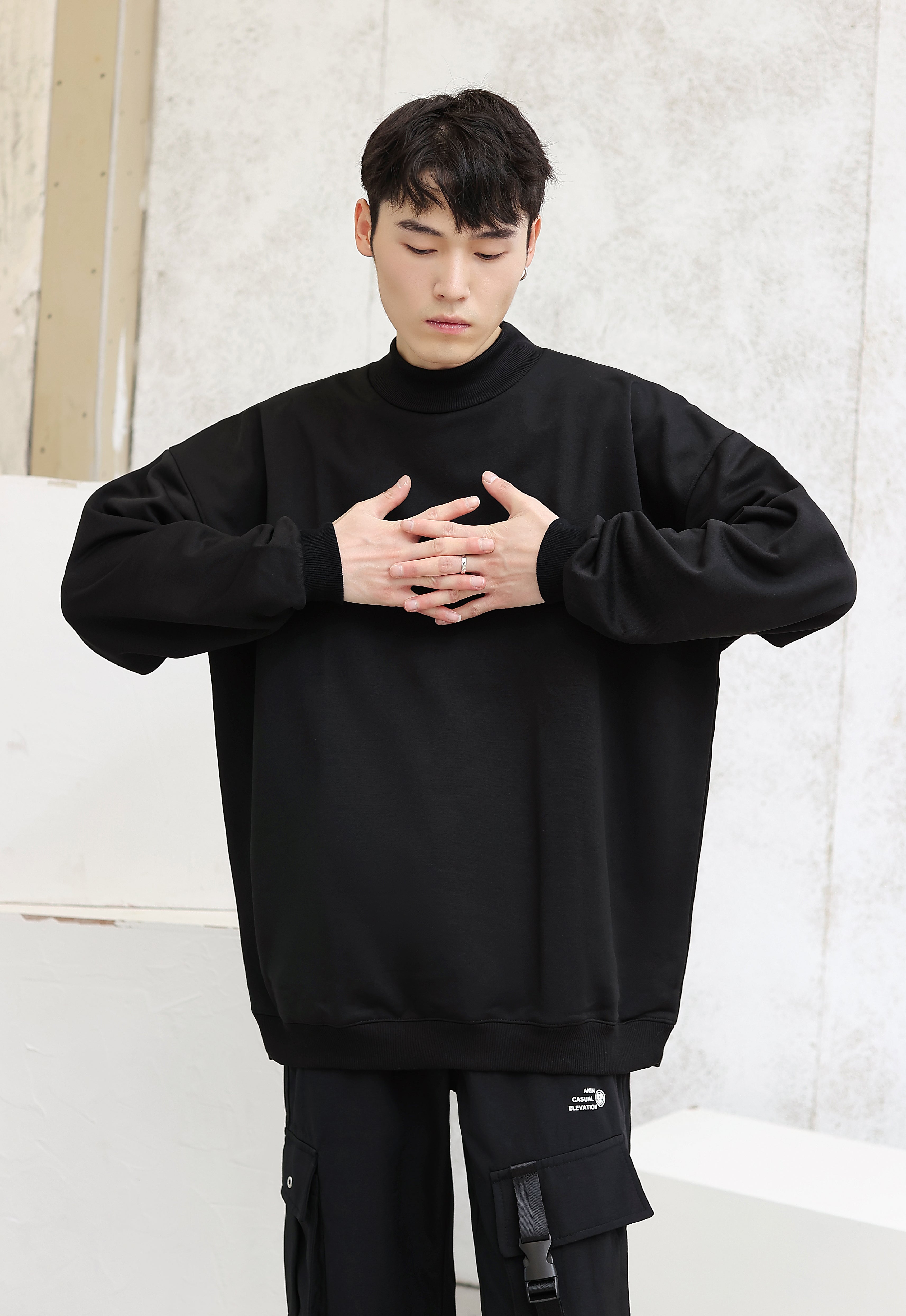 Semi-Turtleneck Oversized Sweatshirt - nightcity clothing