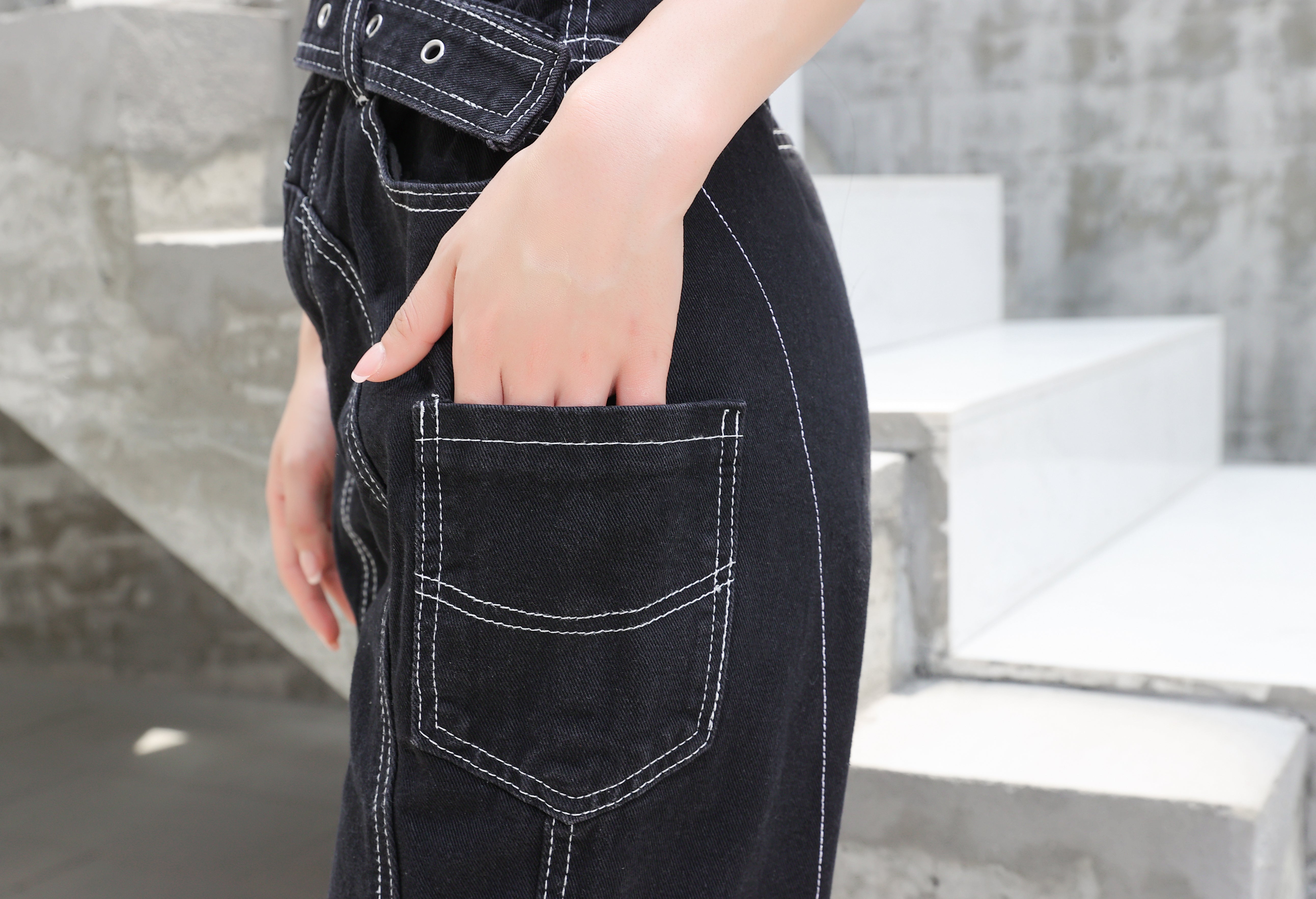 Baggy Belted Jeans with Contrast Detailed Stitching - nightcity clothing