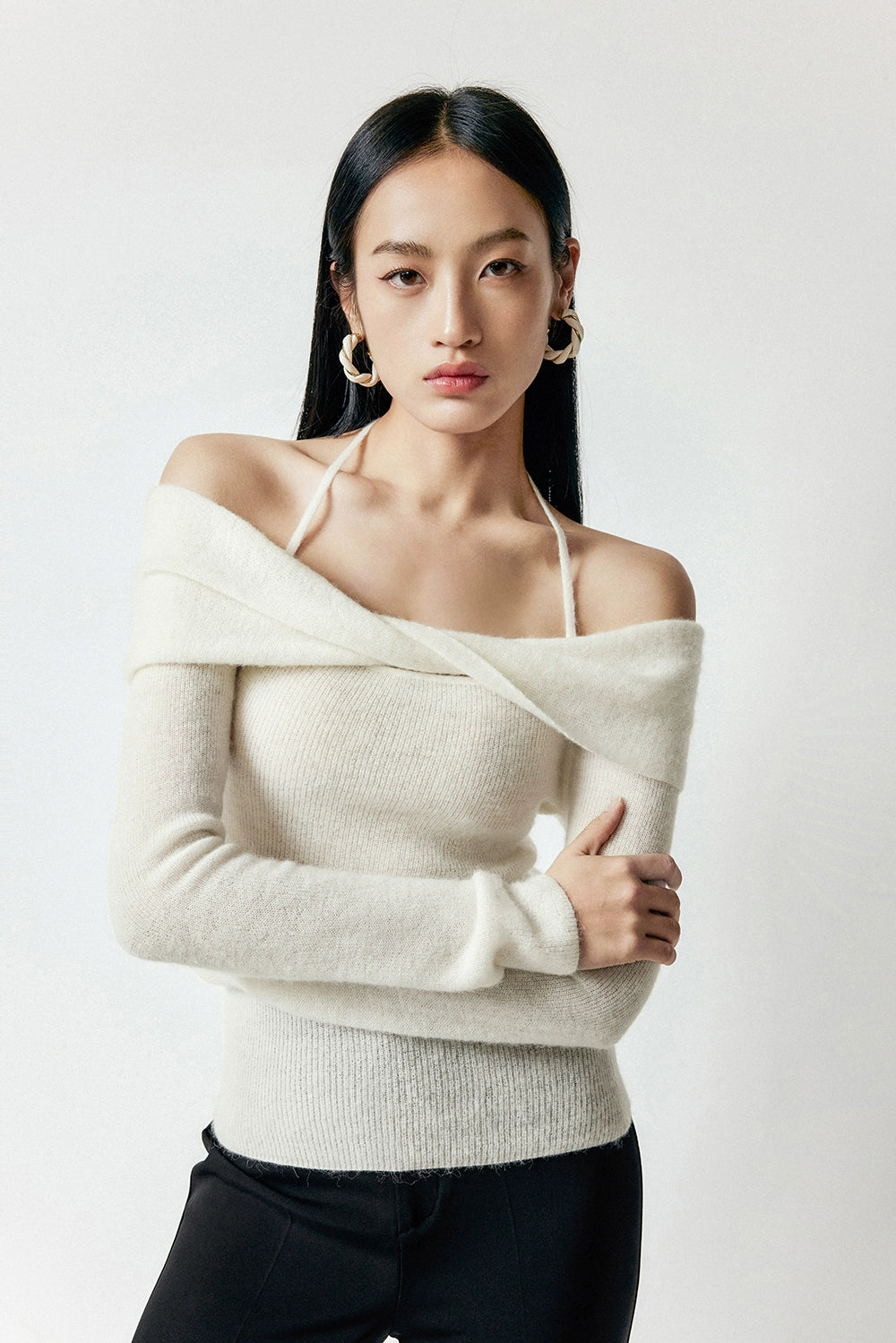 Off-Shoulder Ribbed Long Sleeve Halter-Neck Sweater Top