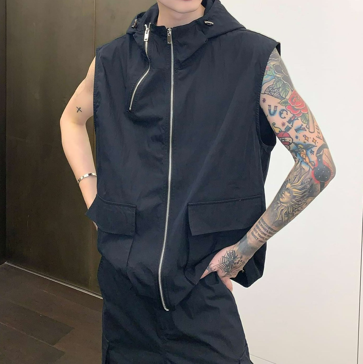 Sleeveless Zip Hooded Vest