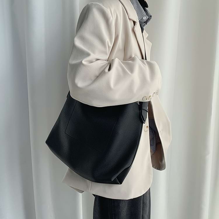 Faux Leather Medium Crossbody Bag