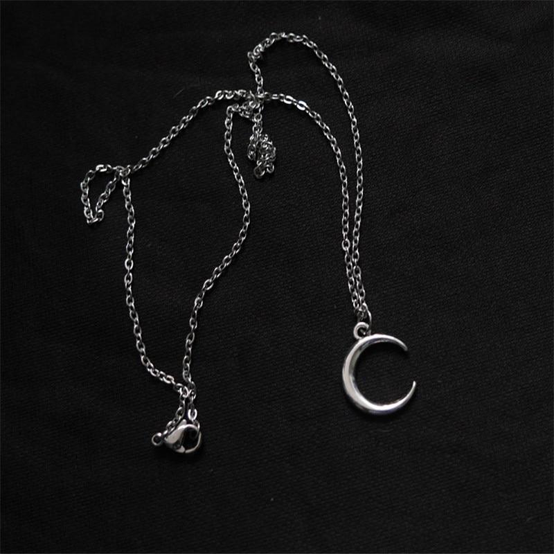 Crescent Moon Pendant Chain Necklace - nightcity clothing
