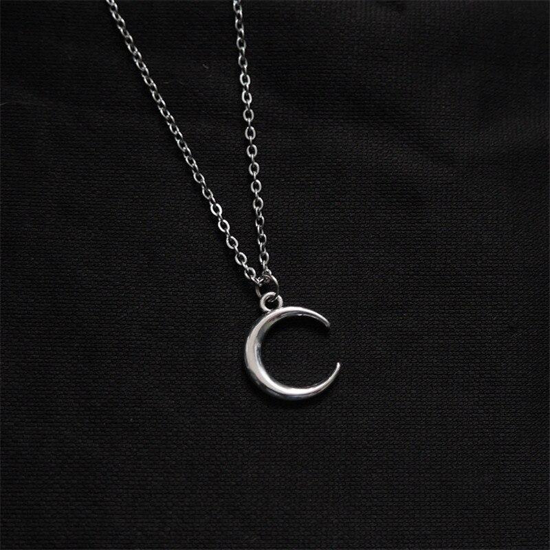 Crescent Moon Pendant Chain Necklace - nightcity clothing