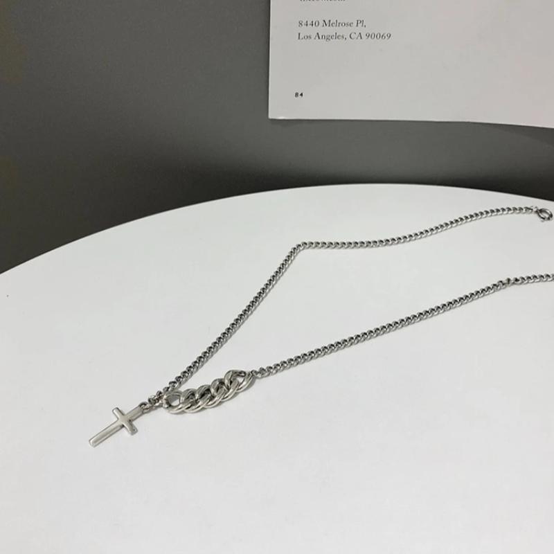 Cross Short Chain Necklace - nightcity clothing