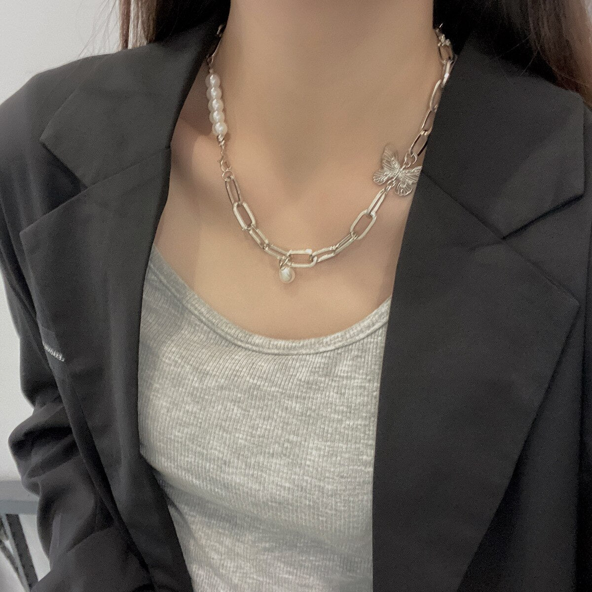 Elliptic Chain Necklace with Mock Pearl and Butterfly Pendant - nightcity clothing