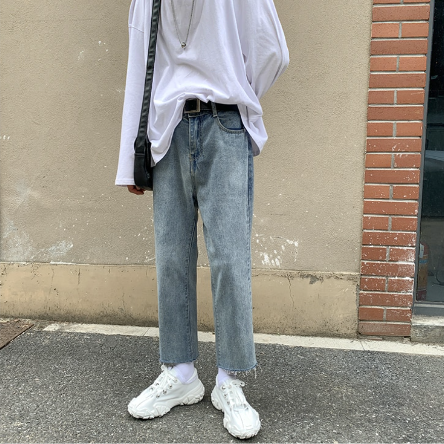 Slim Cropped Jeans with Frayed Hem - nightcity clothing